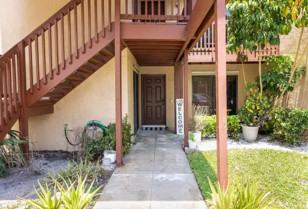803 Lakeview Circle, Royal Palm Beach, FL 33411
