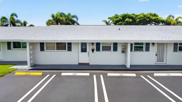 701 SW Lake Court #109, Boynton Beach, FL 33426