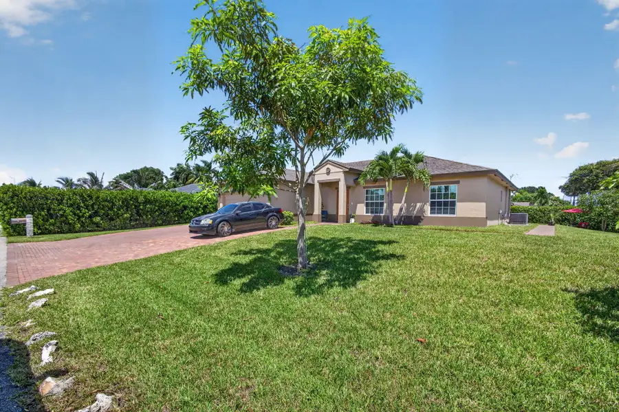 1016 Cheryl Road, Haverhill, FL 33417 - #2