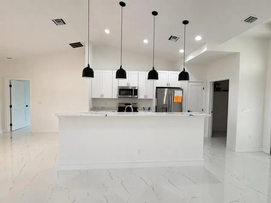 2356 30th Avenue Sw, Vero Beach, FL 32968 - #2