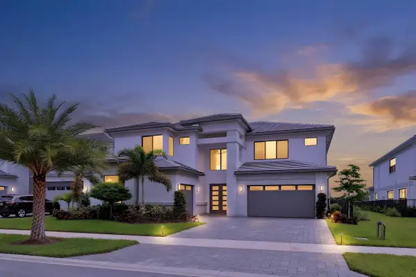 9892 Migration Point, Palm Beach Gardens, FL 33412