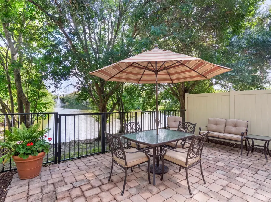 301 Lake Monterey Circle, Boynton Beach, FL 33426 - #2