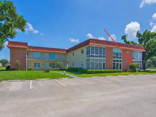 24 Pine Arbor Lane #103, Vero Beach, FL 32962
