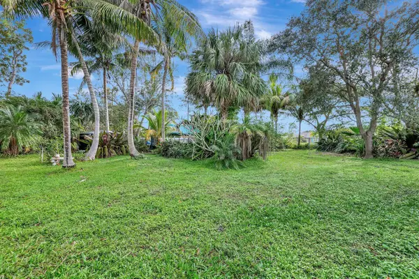 673 SE Damask Avenue, Port St Lucie, FL 34983