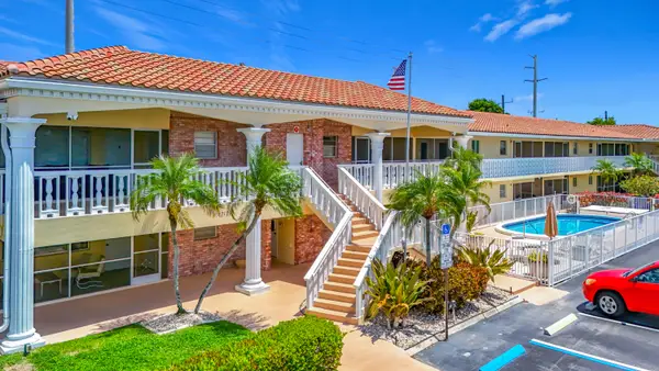 2121 NE 68th Street #109, Fort Lauderdale, FL 33308