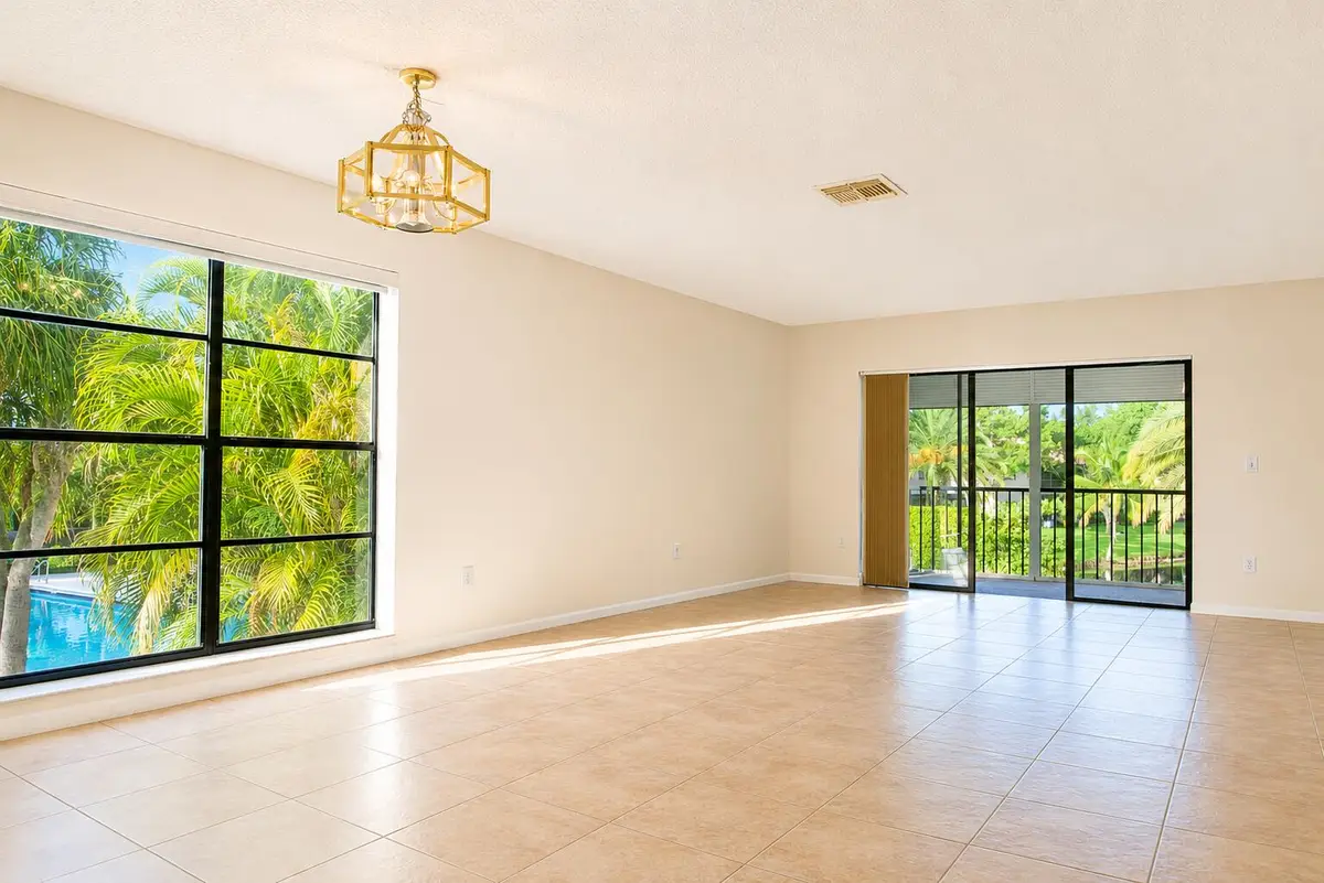 9307 Vista Del Lago, Boca Raton, FL 33428 - #1