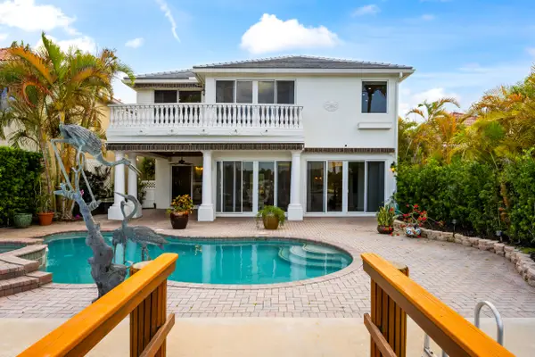 712 Sandy Point Lane, North Palm Beach, FL 33410