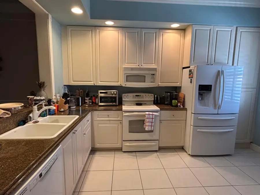 31 Harbour Isle Drive W #PH05, Fort Pierce, FL 34949 - #3