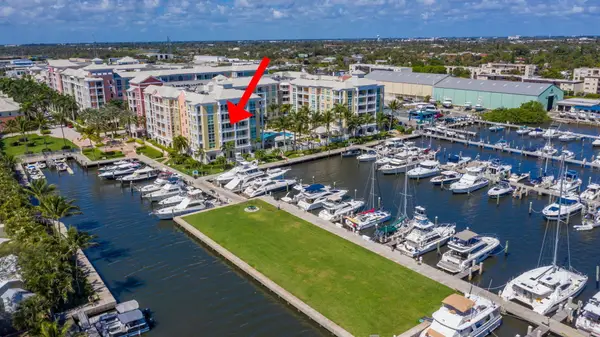 806 E Windward Way #424, Lantana, FL 33462