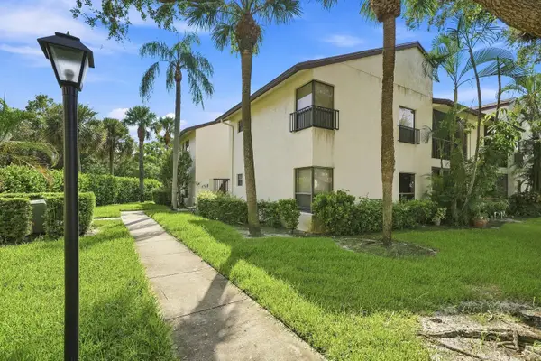 2581 Carambola Circle N, Coconut Creek, FL 33066