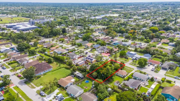 240 Perry Avenue, Greenacres, FL 33463