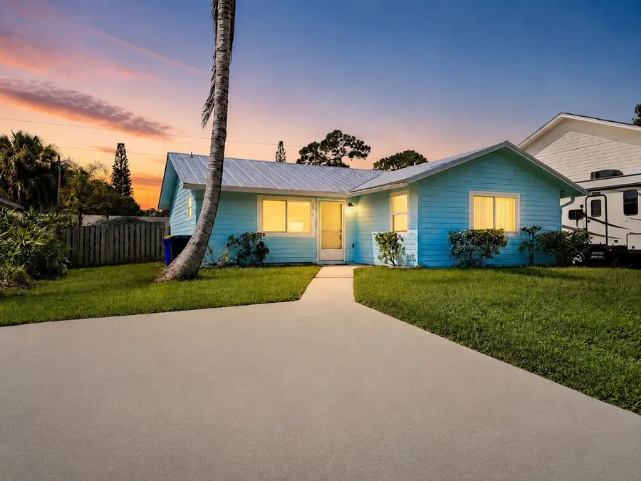 3816 SE Middle Street, Stuart, FL 34997 - #3