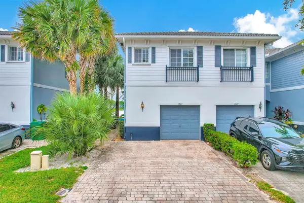 1427 NW 34th Way, Lauderhill, FL 33311