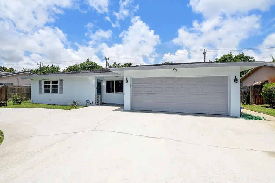 2815 SW 9th Street, Boynton Beach, FL 33435 - #3