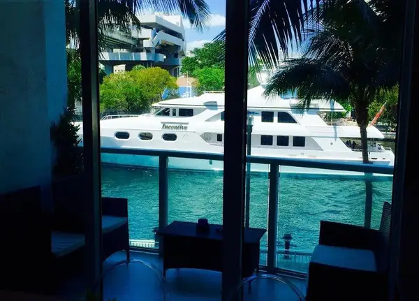 31 SE 5th Street #202, Miami, FL 33131