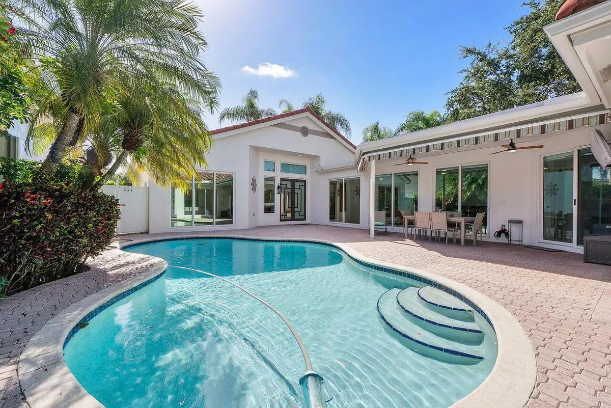 1081 Bel Aire Drive E, Pembroke Pines, FL 33027 - #1