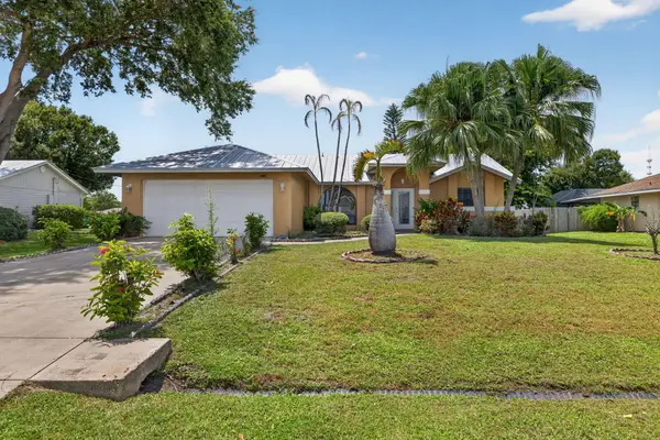 2252 SE Mcmaster Street, Port St Lucie, FL 34952