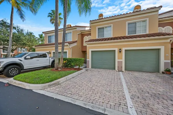11771 St Andrews Place #103, Wellington, FL 33414