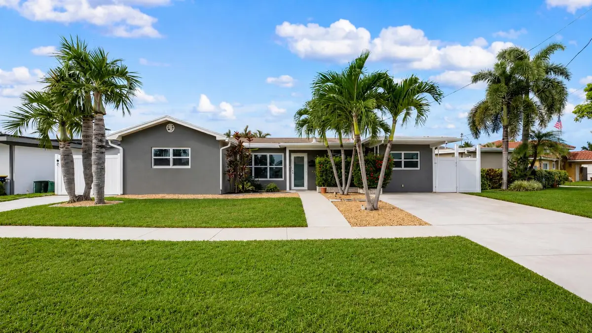 935 Nautilus Isle, Dania Beach, FL 33004 - #1