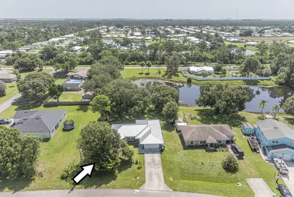 6704 Hulda Drive, Fort Pierce, FL 34951
