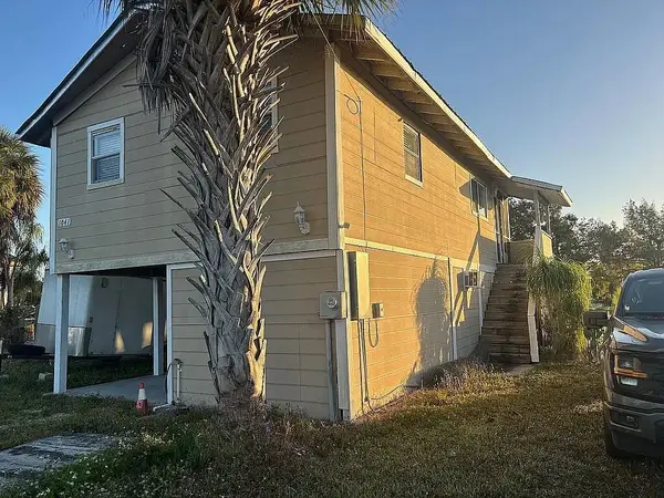1041 Pine Way Ne, Okeechobee, FL 34974