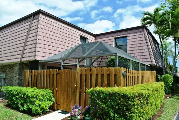 7754 Courtyard Run W, Boca Raton, FL 33433