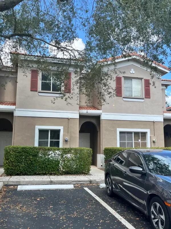 4414 Woodland Circle, Tamarac, FL 33319
