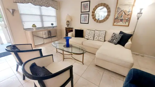 2067 Ainslie #D, Boca Raton, FL 33434