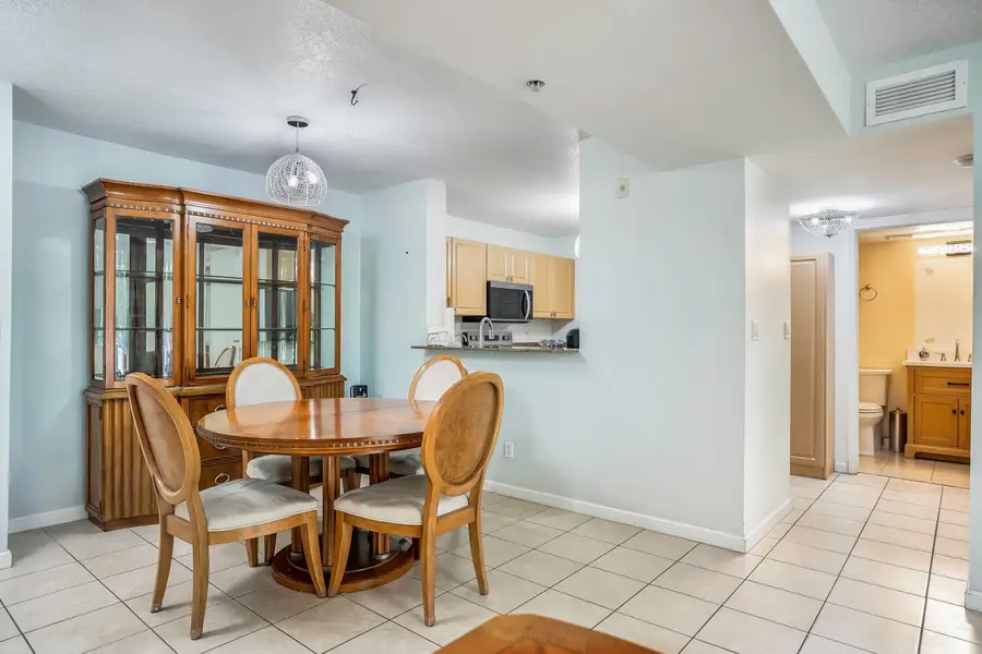 609 E Sheridan Street #208, Dania Beach, FL 33004 - #3