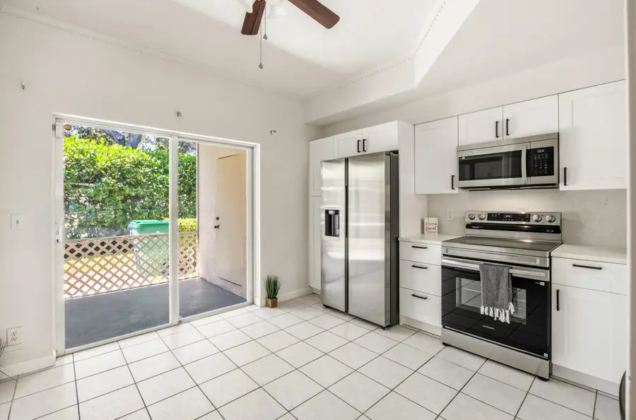 9872 NW 56th Place, Coral Springs, FL 33076 - #3