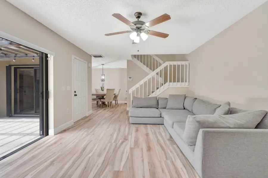 207 2nd Terrace, Palm Beach Gardens, FL 33418 - #3