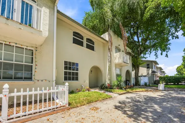 4161 NW 9th Avenue #5, Deerfield Beach, FL 33064