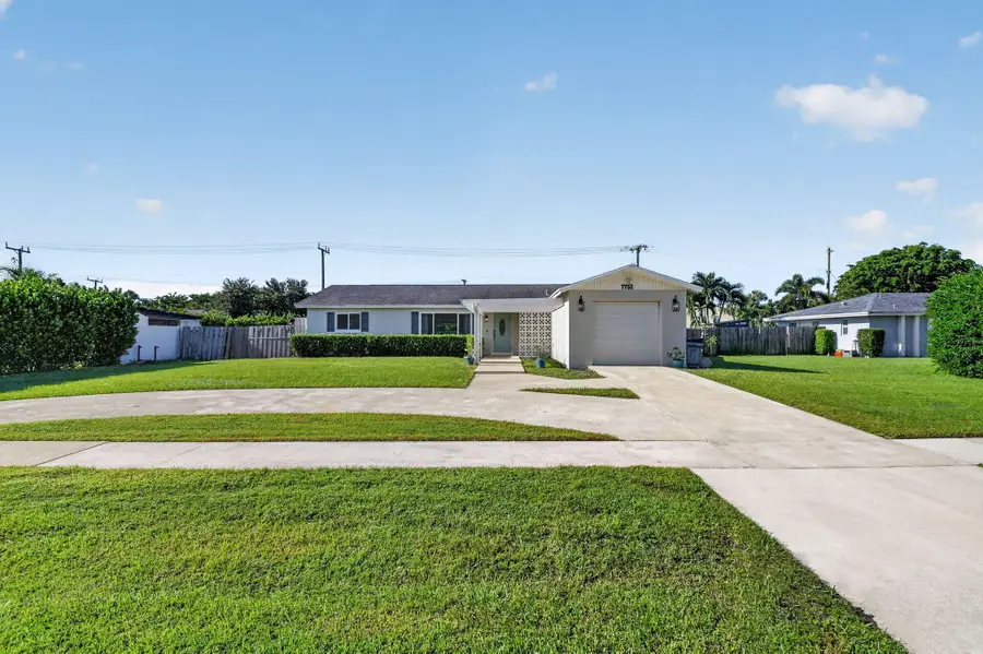 7752 Saint Andrews Road, Lake Worth, FL 33467 - #2