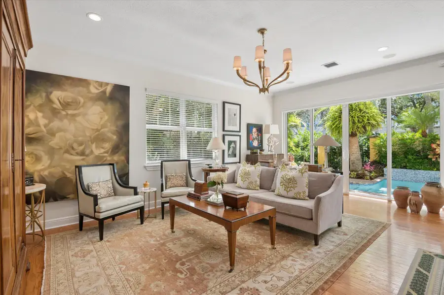 608 NE 11th Avenue, Fort Lauderdale, FL 33304 - #2