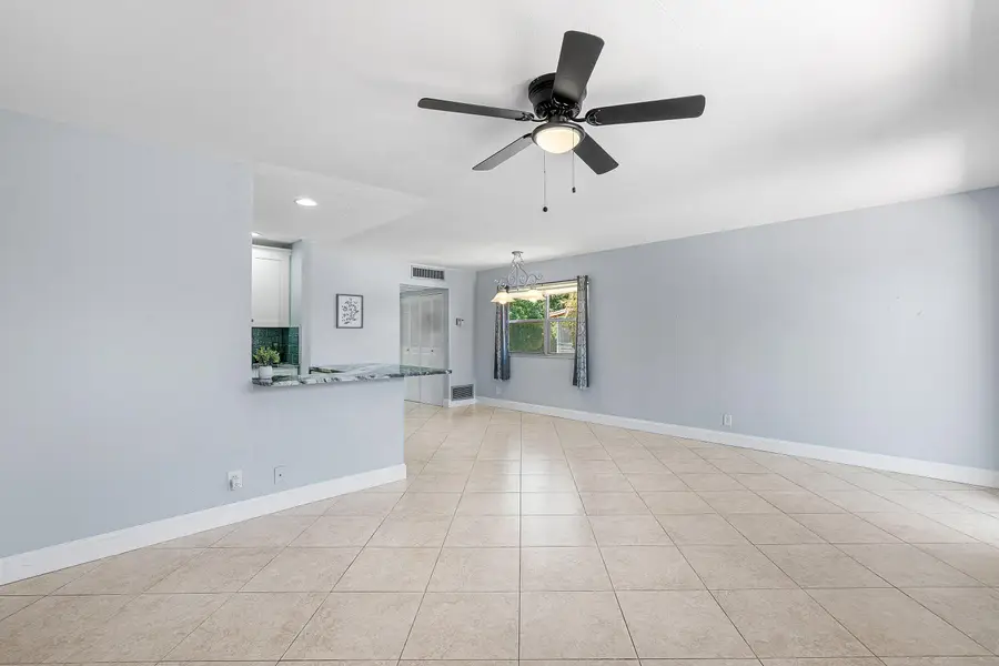 566 Saxony L, Delray Beach, FL 33446 - #2