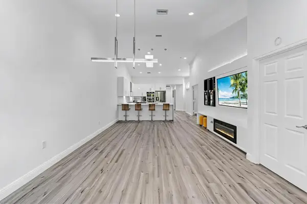 8255 Via Bella, Boca Raton, FL 33496