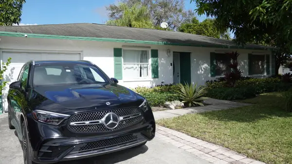 5805 Bosque Lane, West Palm Beach, FL 33415
