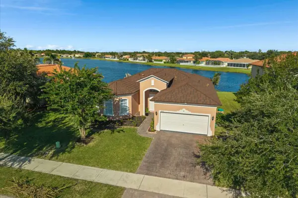 5622 Place Lake Drive, Fort Pierce, FL 34951