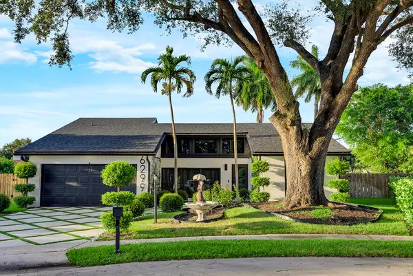 6299 Hollandaire Drive E, Boca Raton, FL 33433