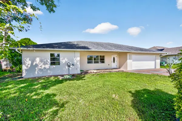 3330 SW Frankford Street, Port St Lucie, FL 34953