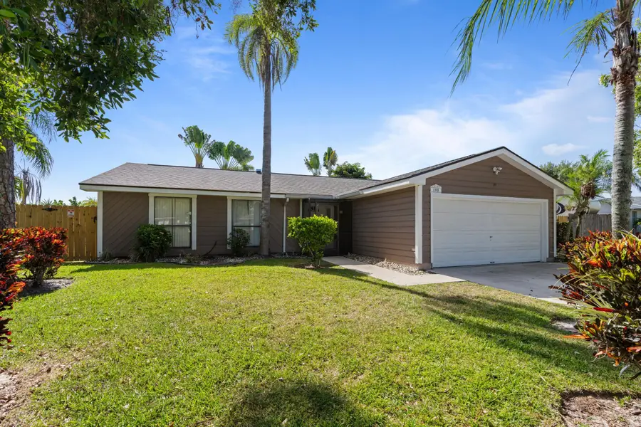 108 Cambridge Lane, Royal Palm Beach, FL 33411 - #2
