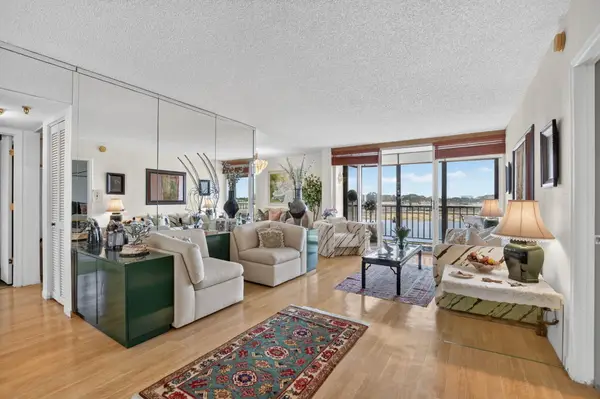 7786 Lakeside Boulevard #641, Boca Raton, FL 33434