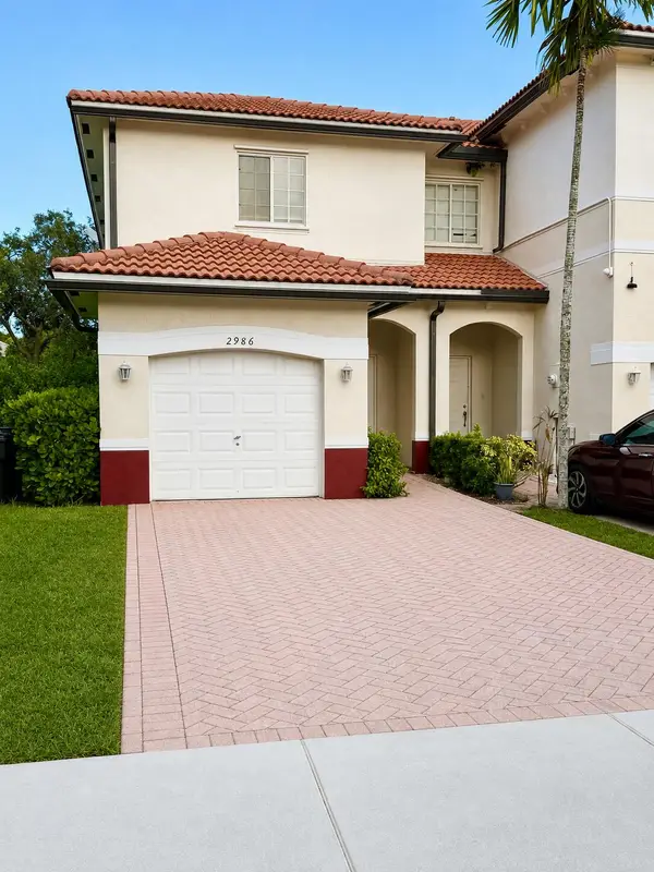 2986 NW 35th Avenue, Lauderdale Lakes, FL 33311
