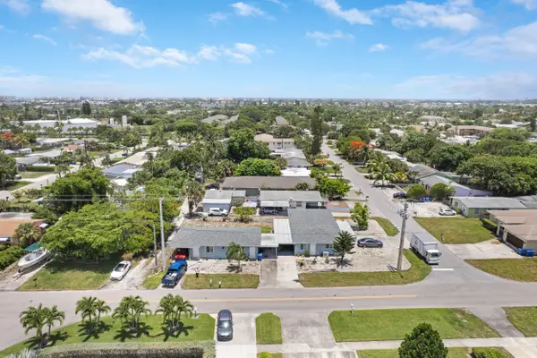 516 S Arnold Avenue, Lantana, FL 33462