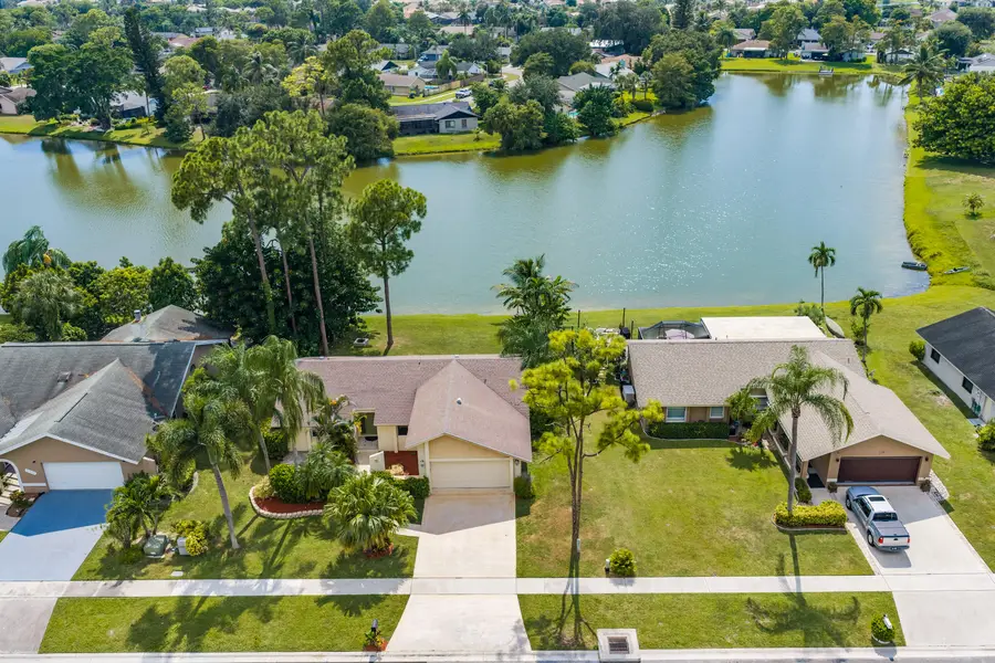 217 Parkwood Drive S, Royal Palm Beach, FL 33411 - #3