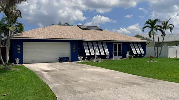 1229 SW Cynthia Street, Port St Lucie, FL 34983
