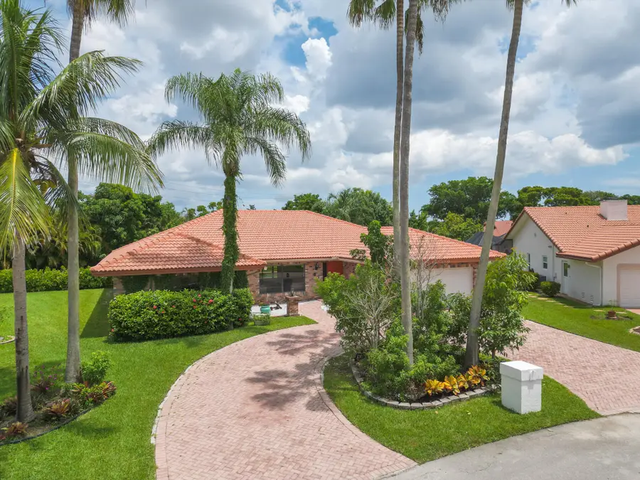 8501 NW 80 Street, Tamarac, FL 33321 - #2