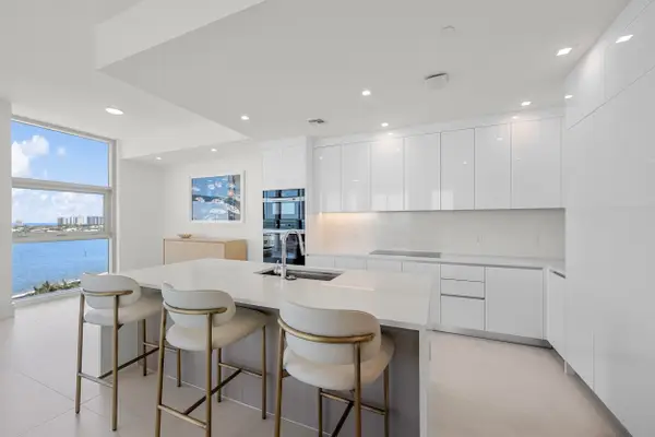 220 Lake Shore Drive #1001, Lake Park, FL 33403