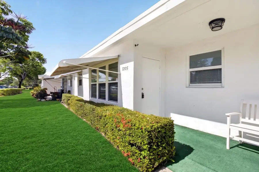 7205 W Oakridge Circle, Lake Worth, FL 33462 - #3