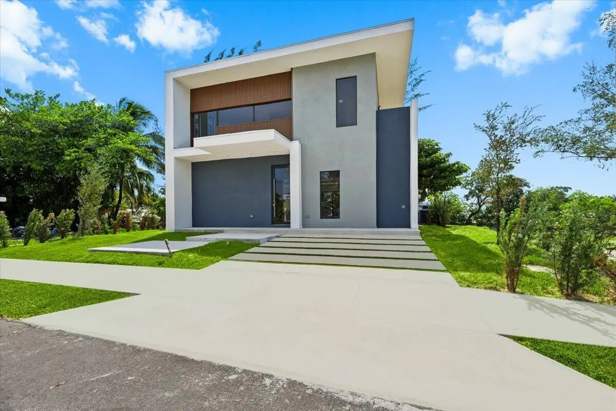 201 NW 14th Way, Dania Beach, FL 33004 - #1